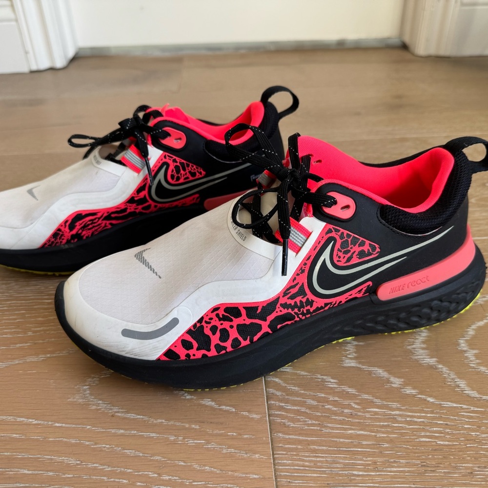 Nike React 9.5W Miler Shield - Storm Tread - Weatherized Protection Sneaker